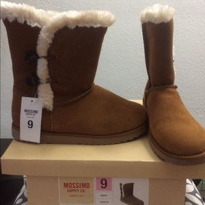New Mossimo 9in Tall Fur Boots in Chestnut size 9